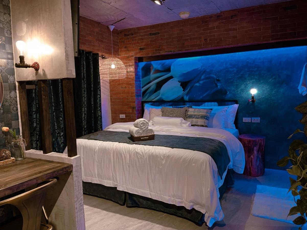 Blue Tulip - 4Mins From Mactan Airport Hotel Lapu-Lapu City Exterior photo