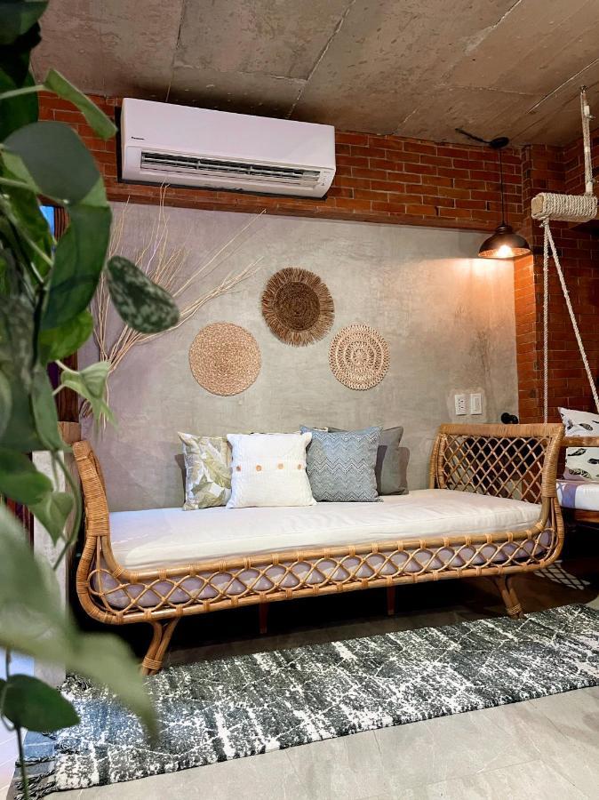 Blue Tulip - 4Mins From Mactan Airport Hotel Lapu-Lapu City Exterior photo