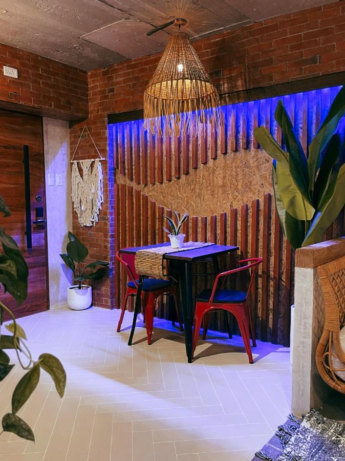 Blue Tulip - 4Mins From Mactan Airport Hotel Lapu-Lapu City Exterior photo