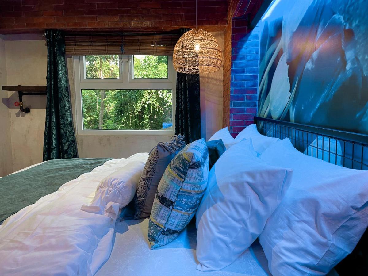 Blue Tulip - 4Mins From Mactan Airport Hotel Lapu-Lapu City Exterior photo