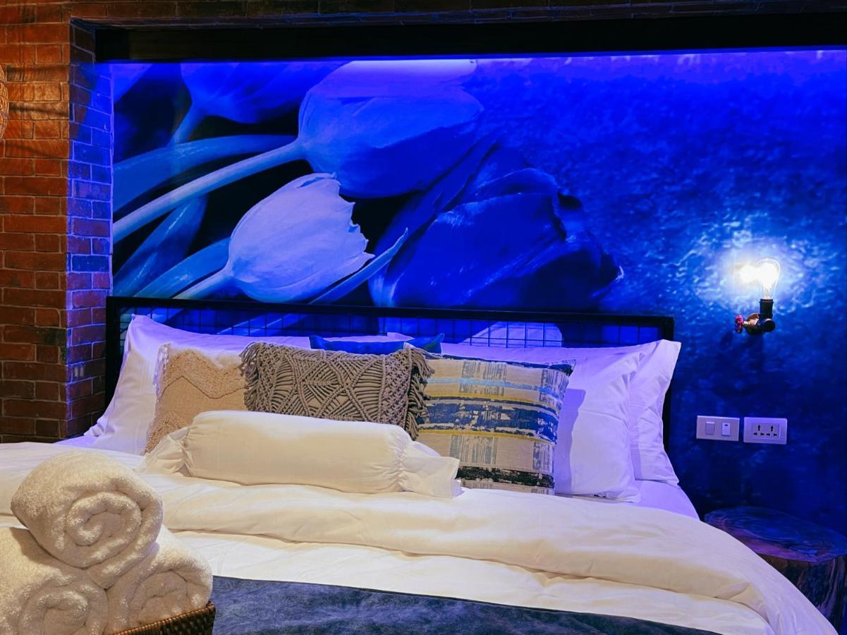 Blue Tulip - 4Mins From Mactan Airport Hotel Lapu-Lapu City Exterior photo