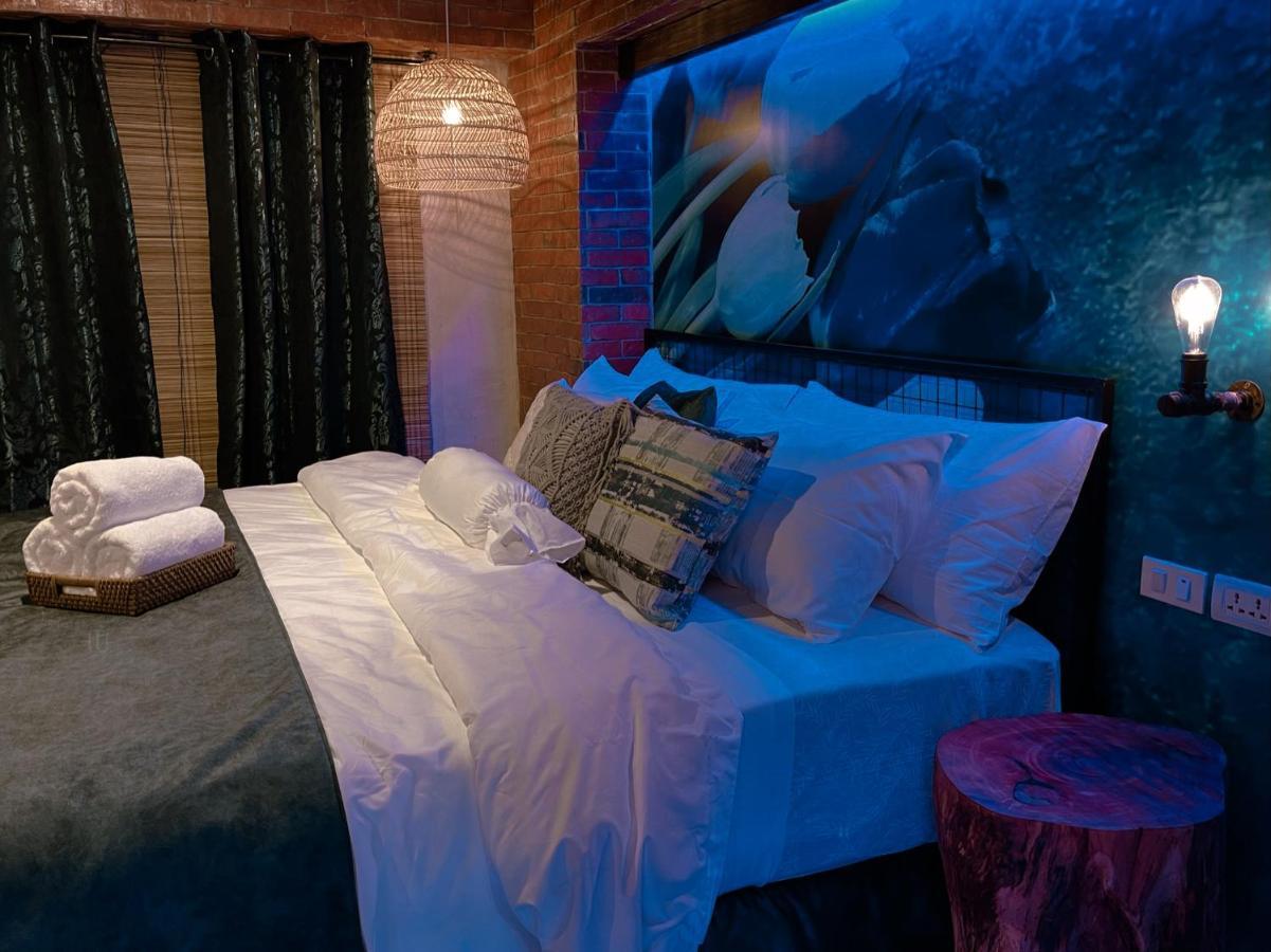 Blue Tulip - 4Mins From Mactan Airport Hotel Lapu-Lapu City Exterior photo